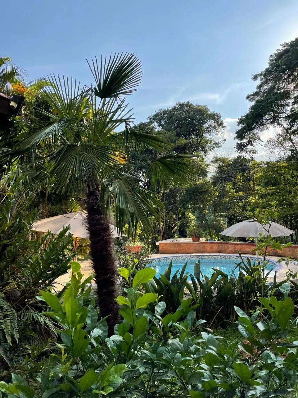 Casa no condomínio Condomínio Granja Velha para locação com 5 quartos, sendo 2 suítes, 369