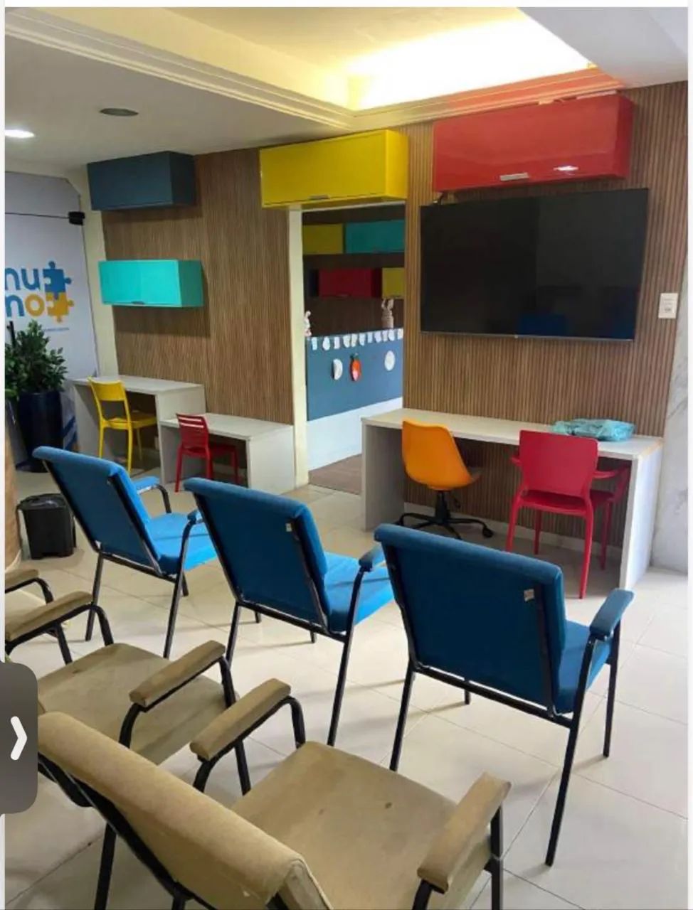 Cadeiras alcochoadas clínica ou igreja  - Foto 2
