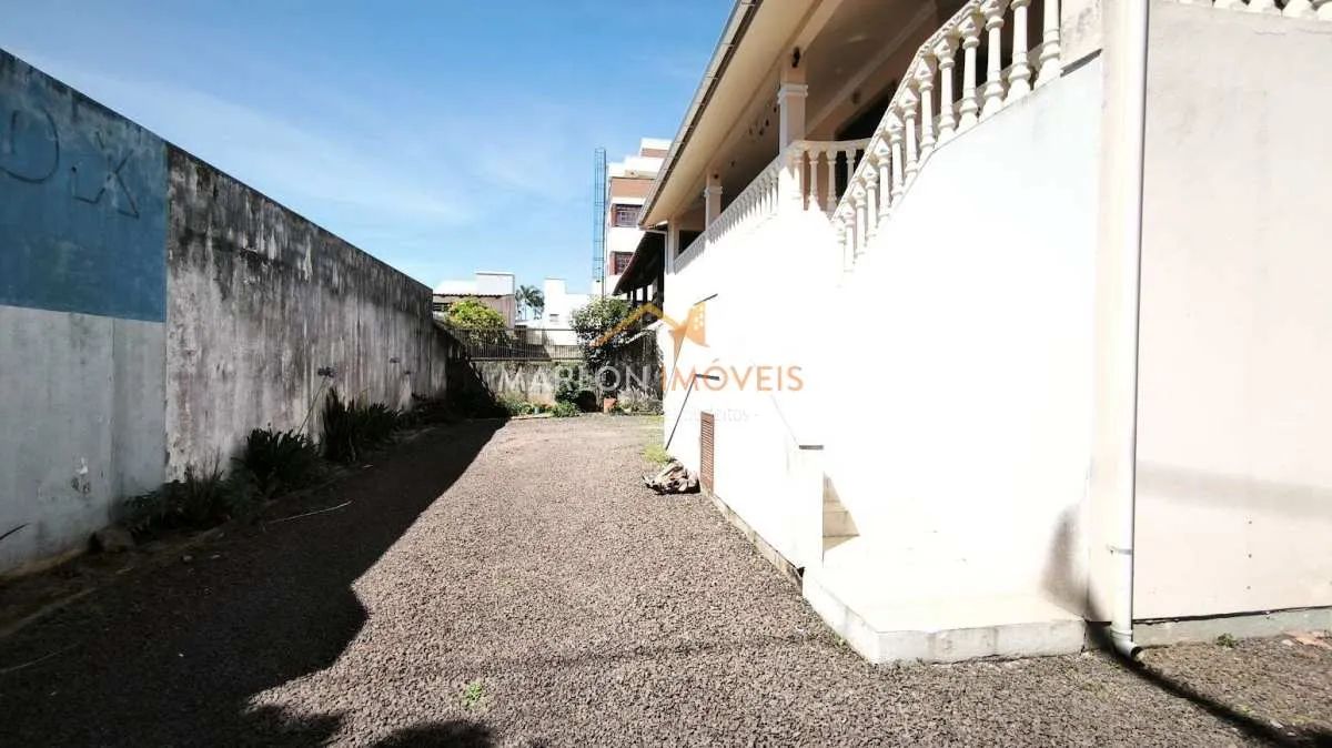 Prédio comercial com residência e 3 salas comerciais. - Foto 5