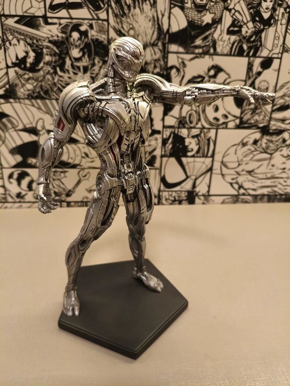 Ultron Iron Studios  - Foto 2