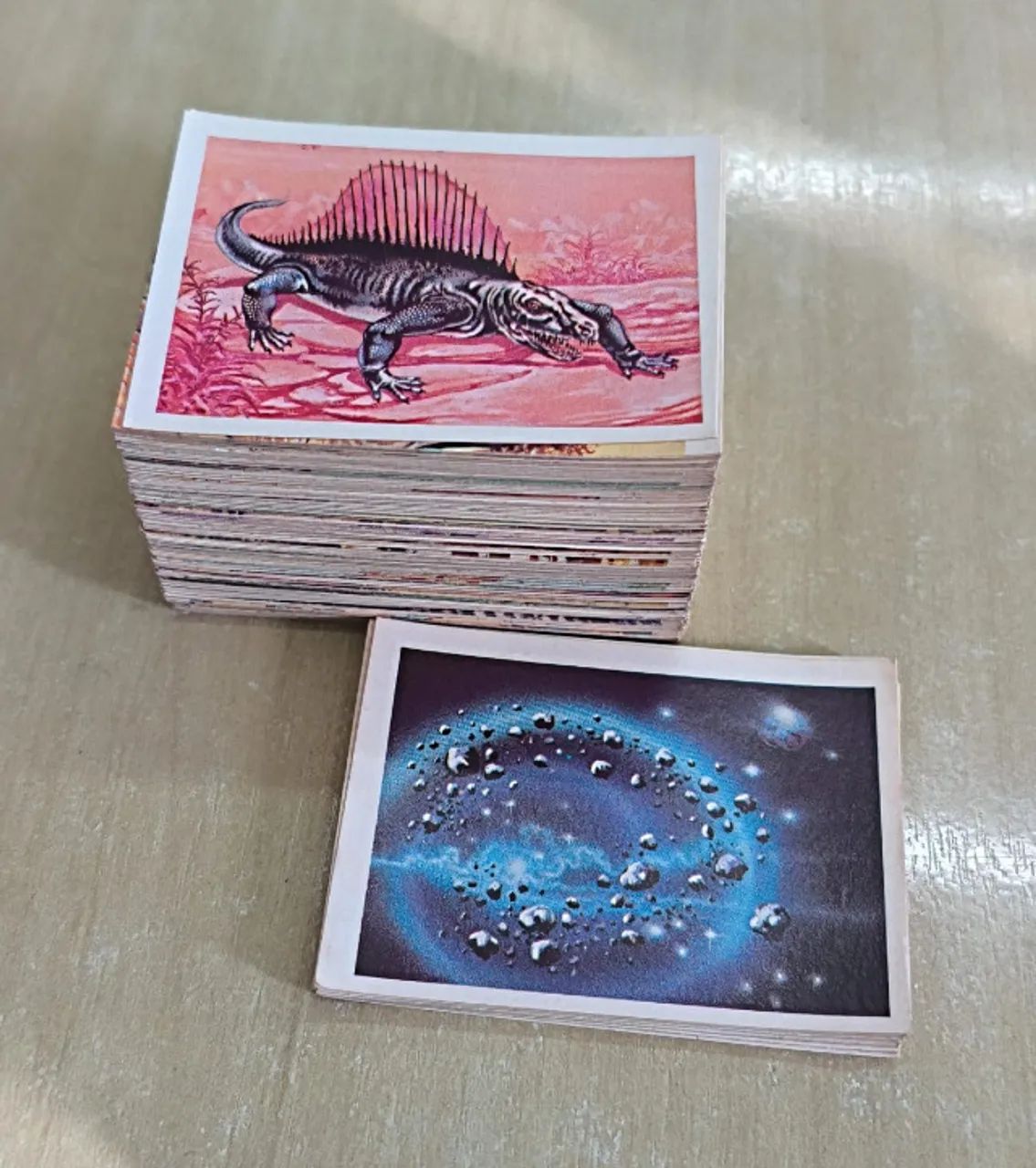 FIGURINHAS ÁLBUM DINOSSAUROS MULTI EDITORA - 1993