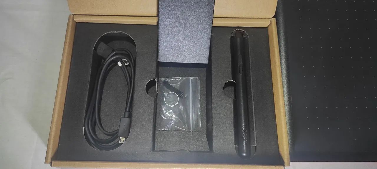 Mesa Digitalizadora Wacom Intuos - Nova, Completa na Caixa - Foto 5