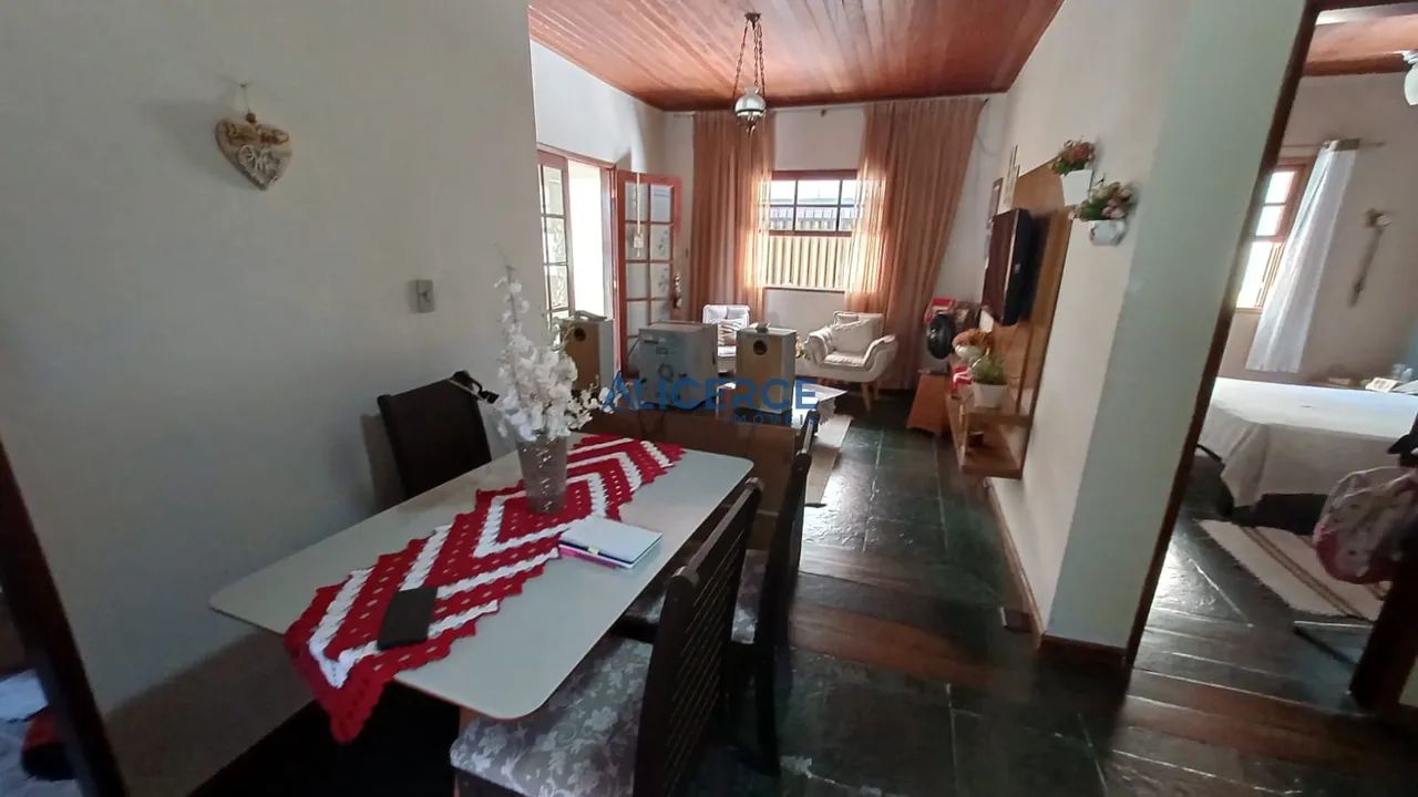 Excelente casa 3 quartos, com suíte, garagem para 3 carros. IMÓVEL TODO MOBILIADO!!! - Foto 5