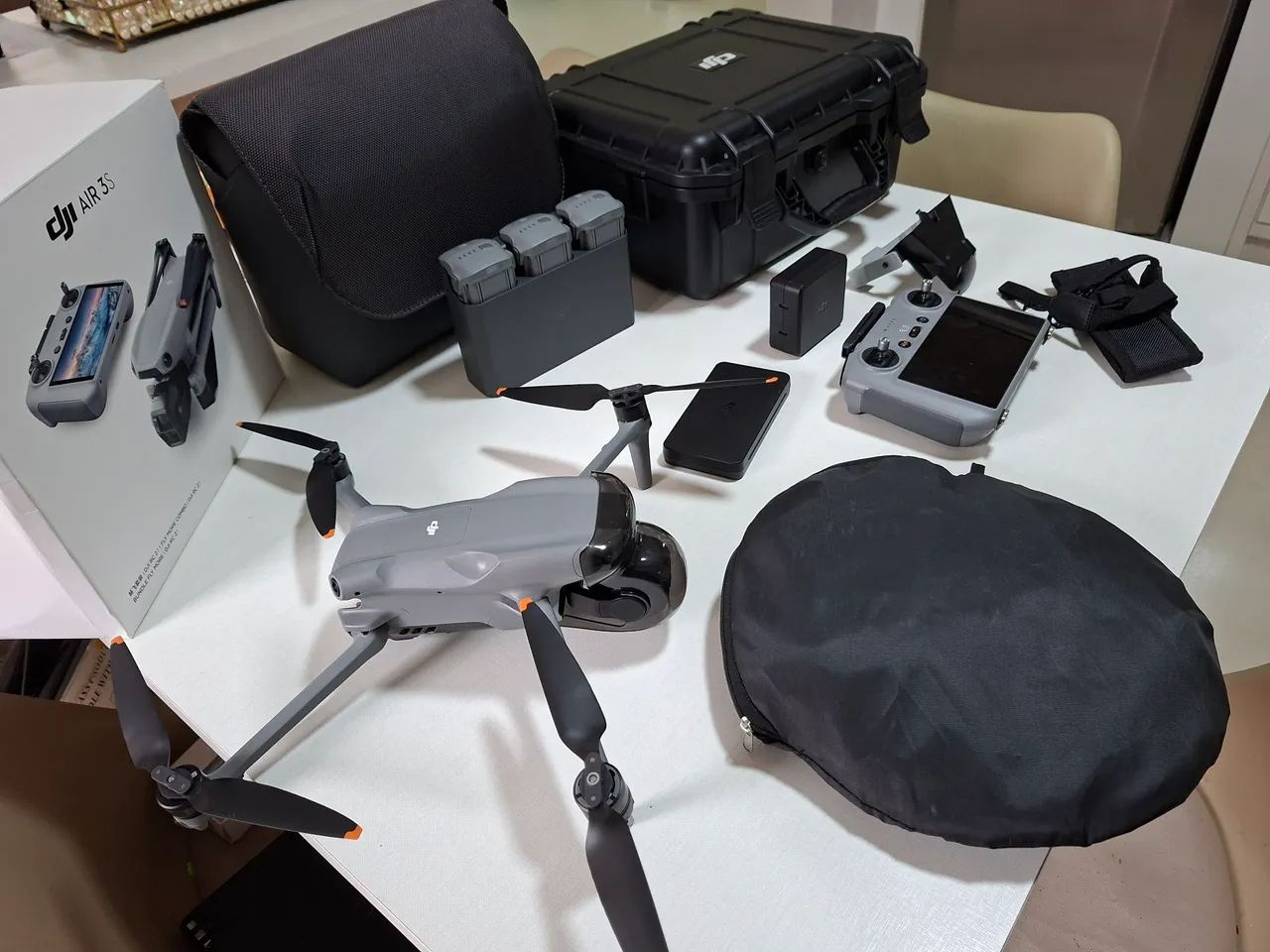 Dji air3s combo