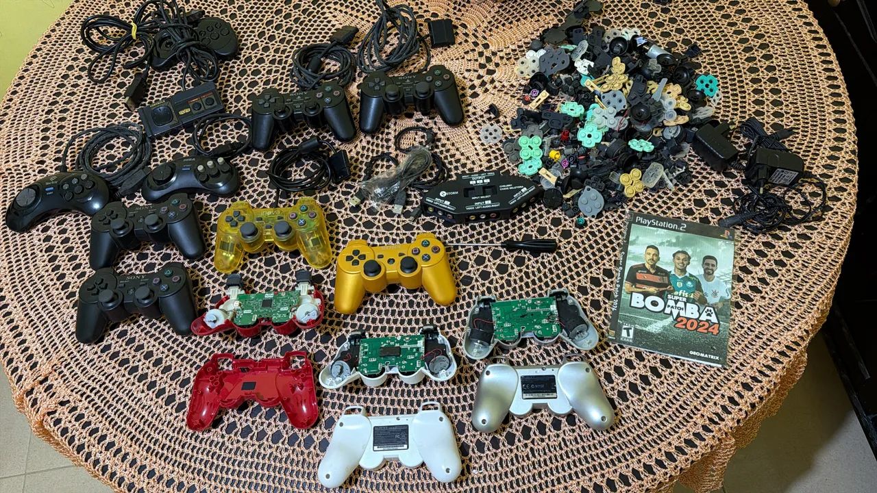 Lote de controles games e acessórios variados 