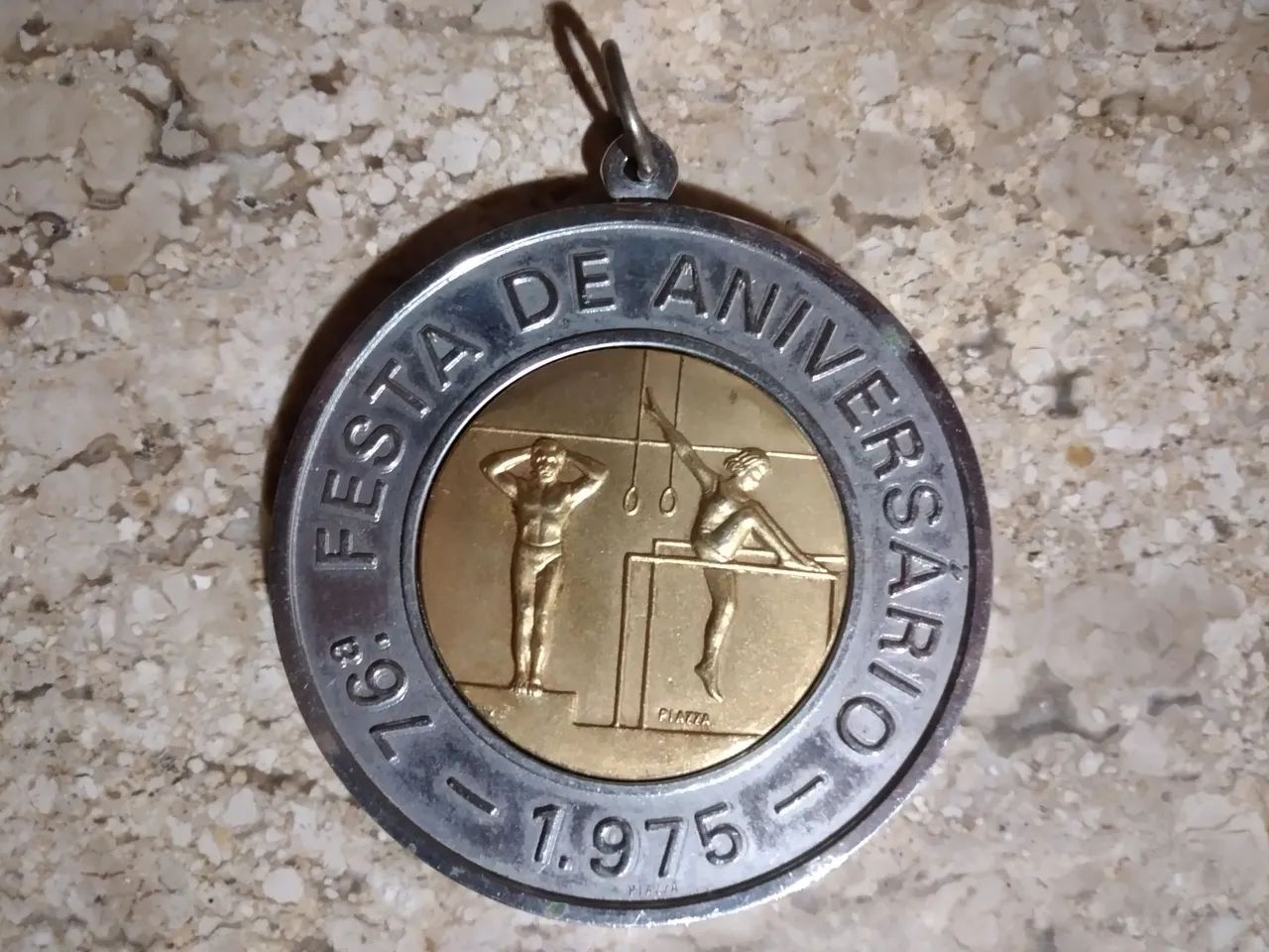 Lote com 2 medalhas ECP de 1975 - Foto 3