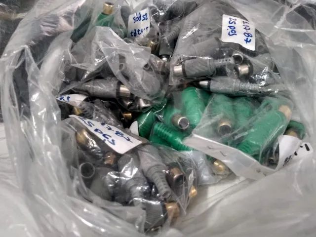 CONECTOR PLUG RCA FEMEA PLÁSTICO (lote 180 pçs) - Foto 4