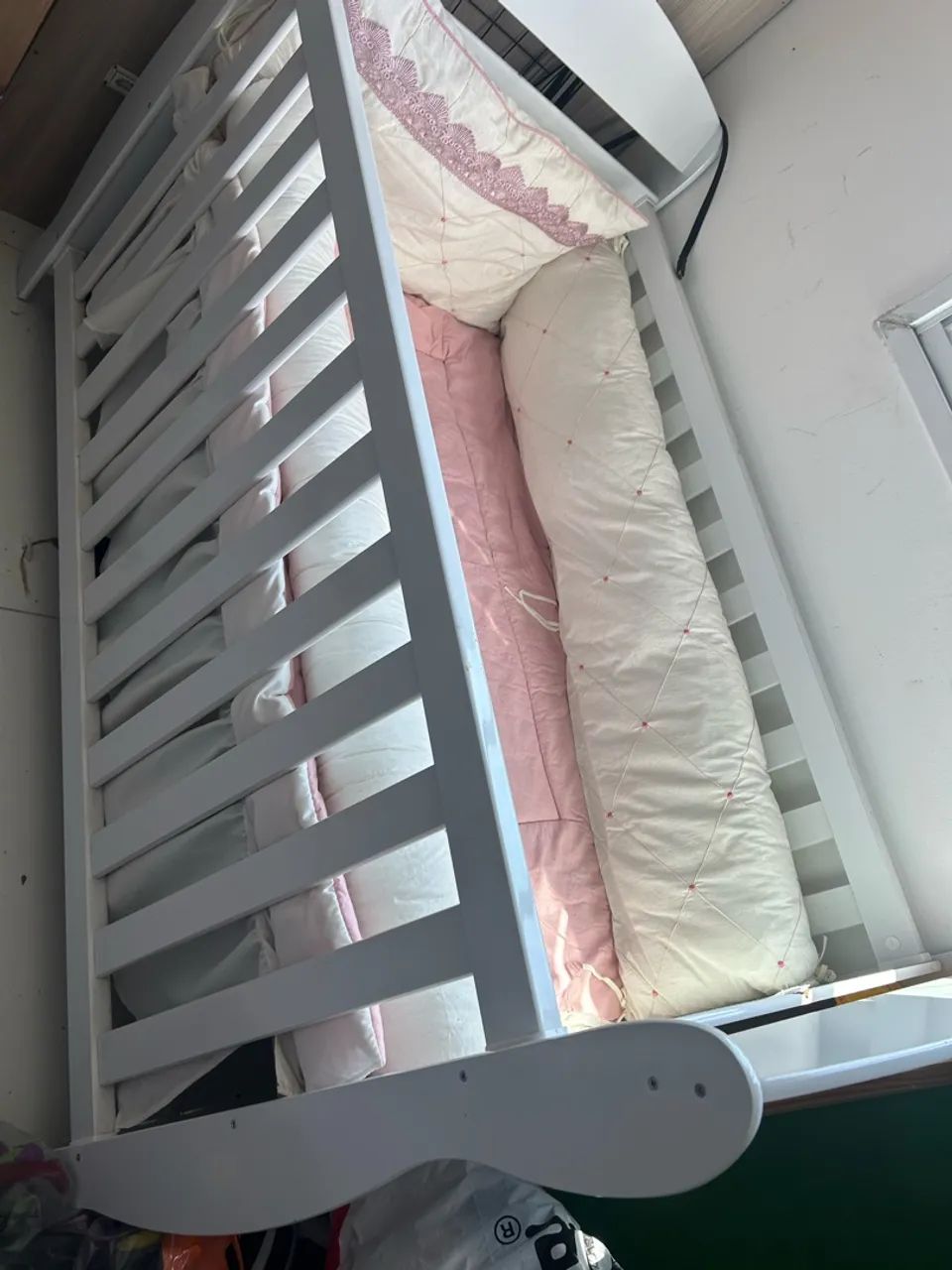 Berço branco infantil - vira cama  - Foto 4