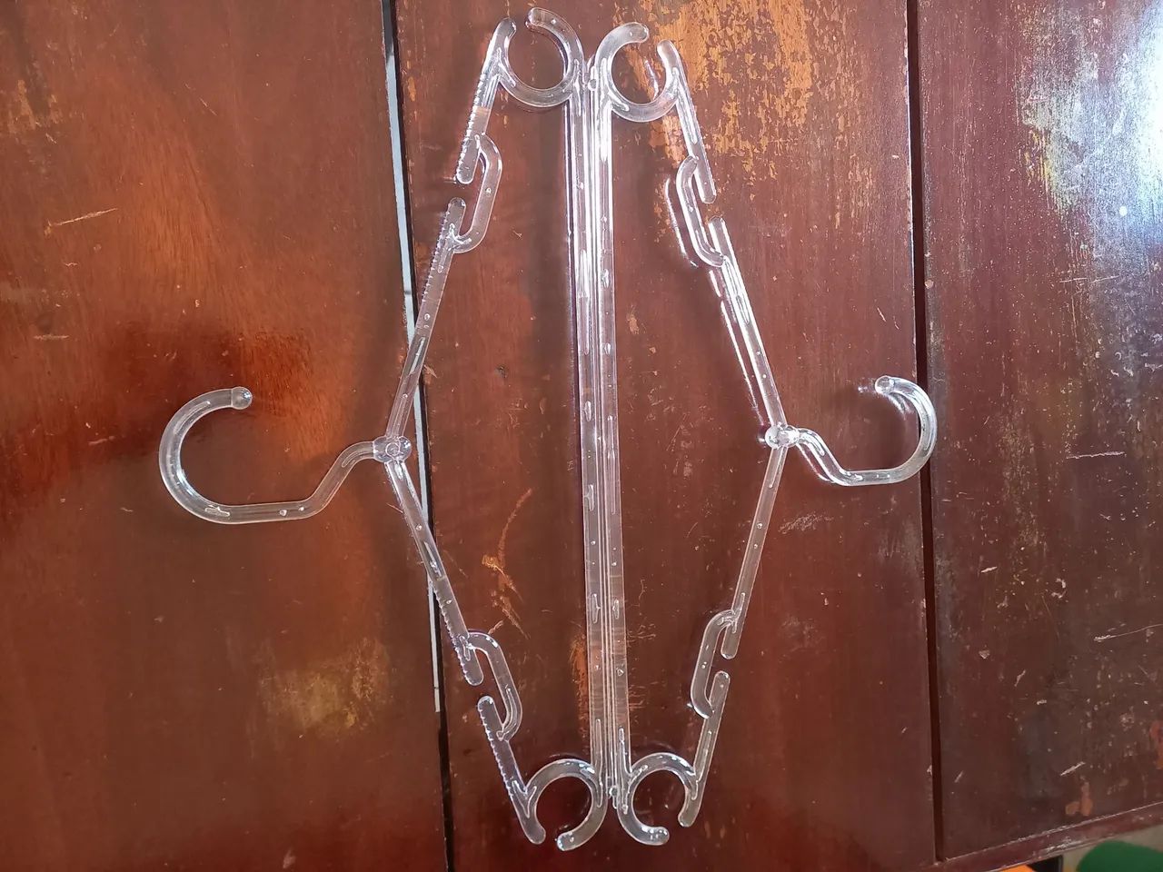 Cabide em acrílico para loja ou organizar suas roupas  - Foto 3