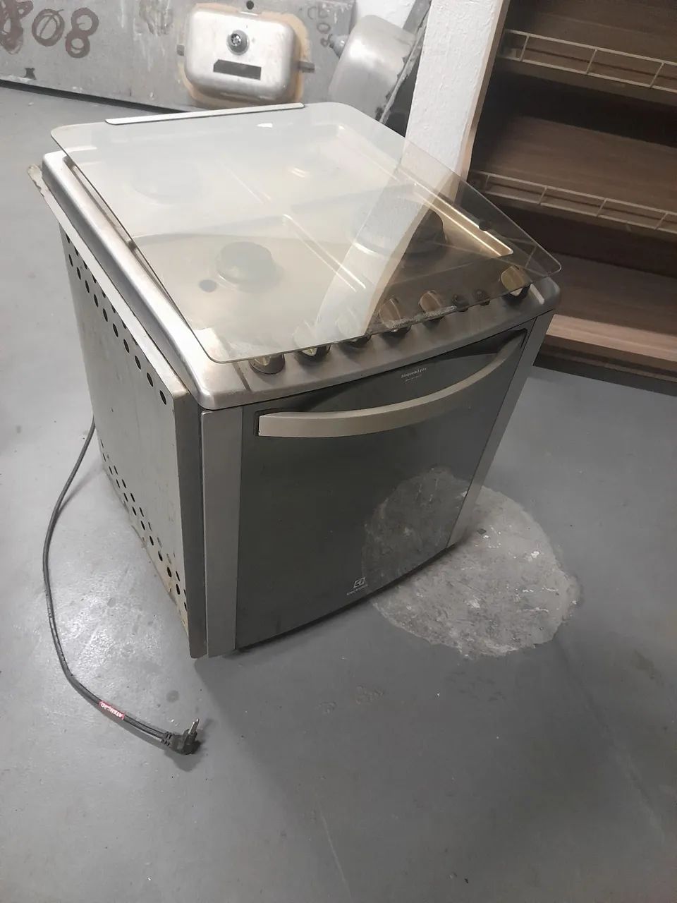 Fogão funcionando perfeitamente 300 incluso a entrega  - Foto 3