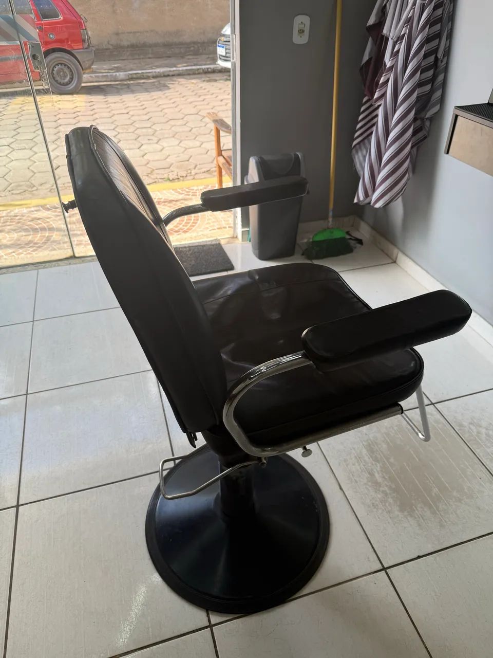 Cadeira para barbearia/ barbeiro  - Foto 2