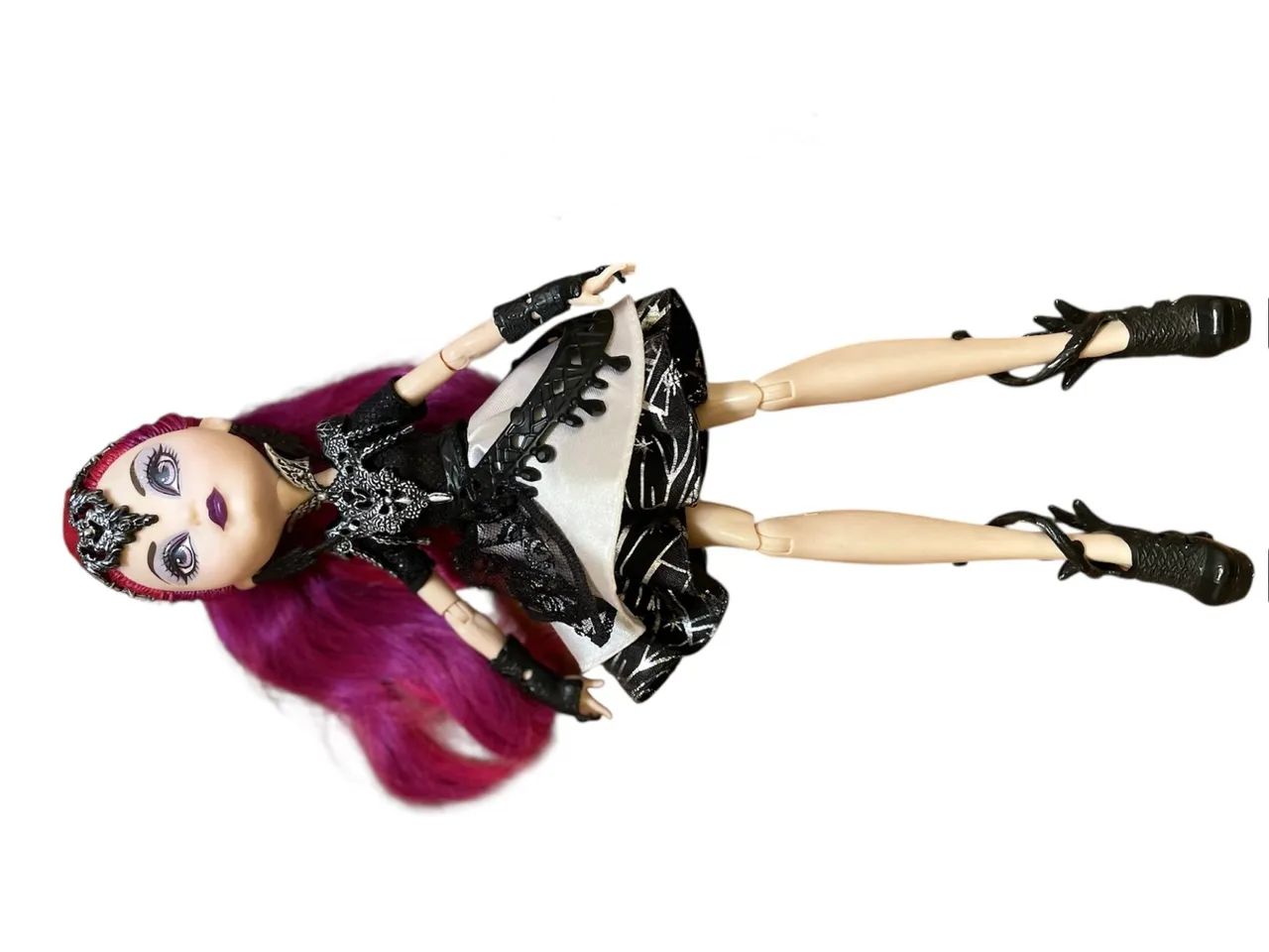 Boneca Ever After High Mira Shards