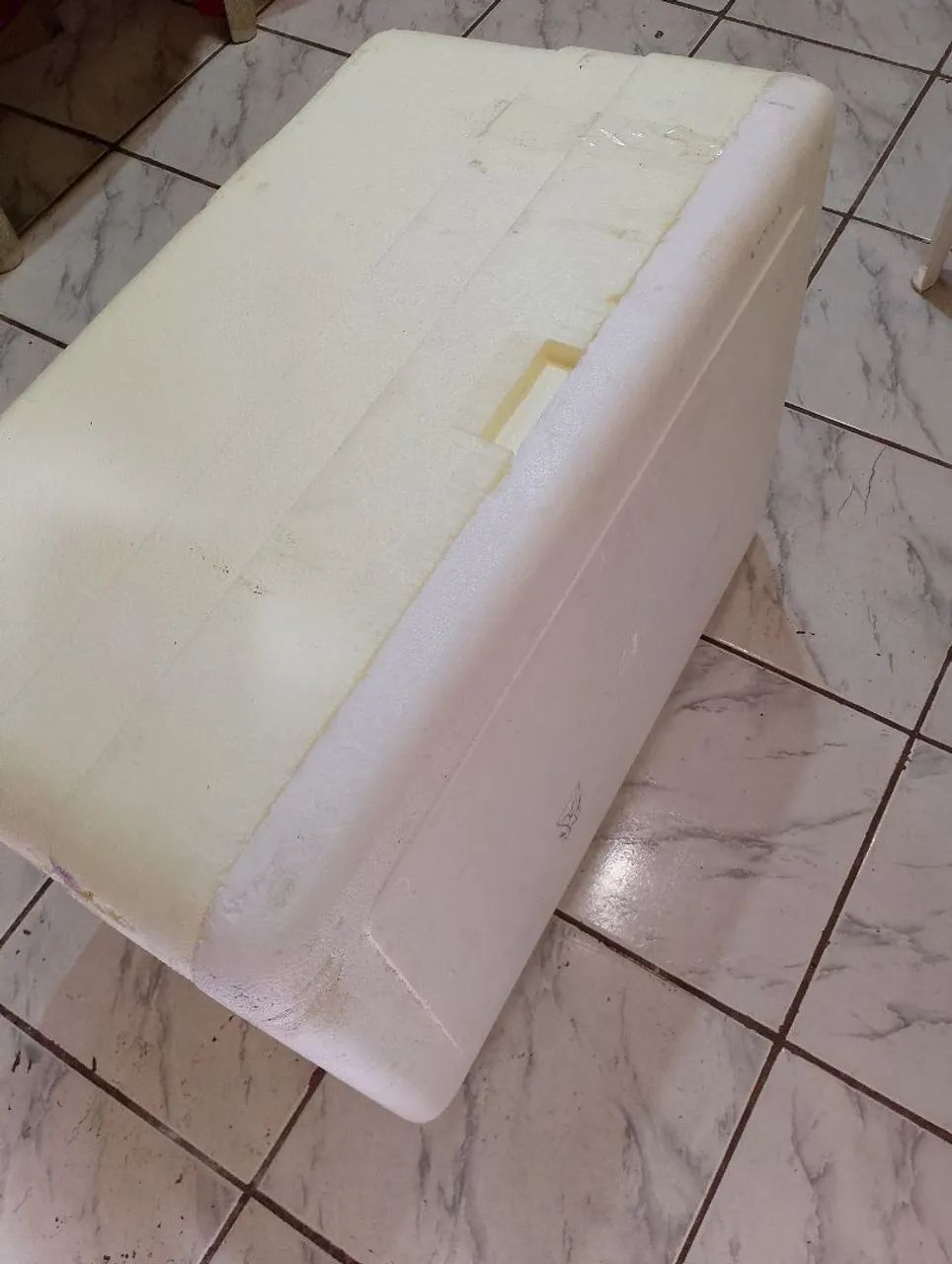 caixa de isopor, semi nova, em boas condições , grande,   80 Reais  - Foto 5