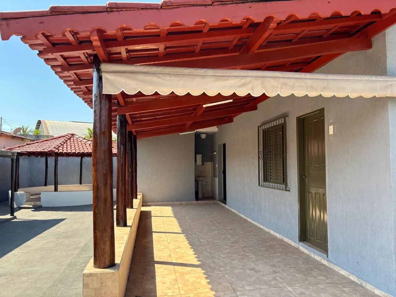 CASA EM ARUANÃ-GO / 03 QTS - Lote: 454m2 - Foto 3