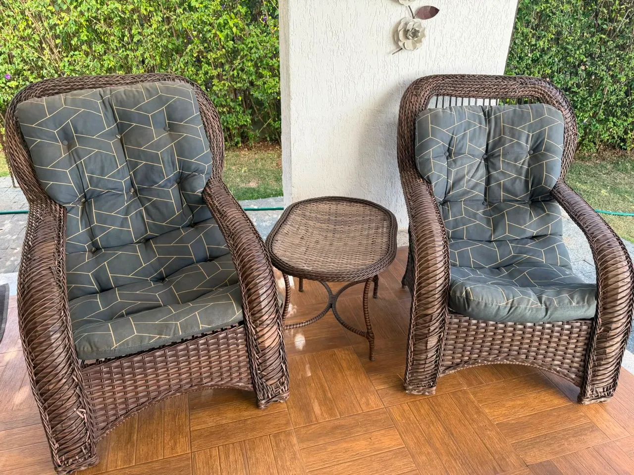 Conjunto Poltronas fibra sintética com mesinha