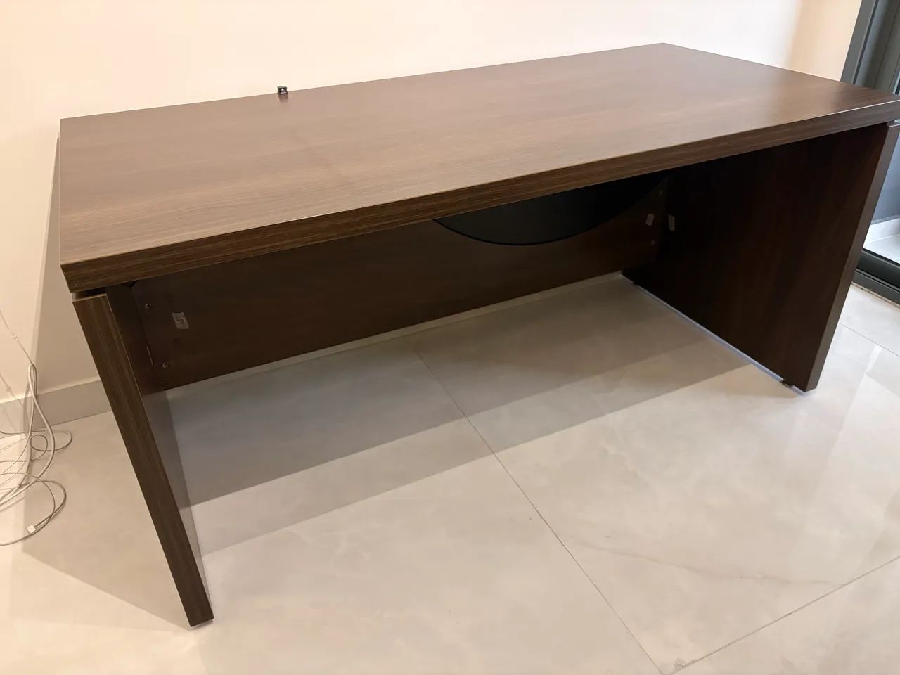 Mesa de escritório / escrivaninha MDF
