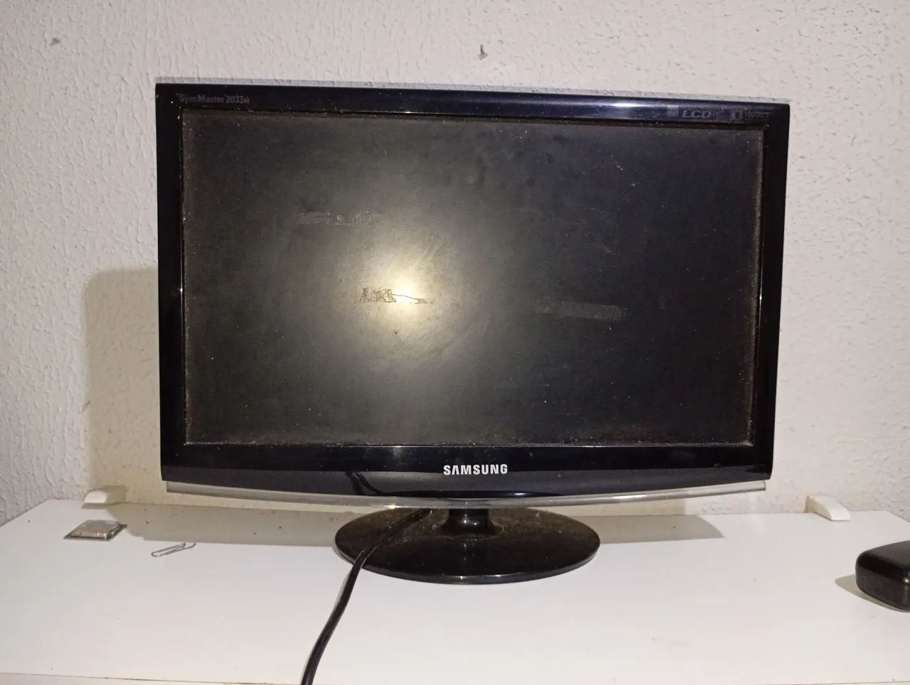 Monitor Samsung - 27 polegadas imagem um pouco distorcida  - Foto 2