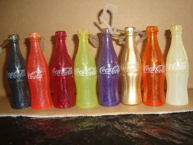 Mini engradado com 4 mini garrafas Coca Cola - Foto 4