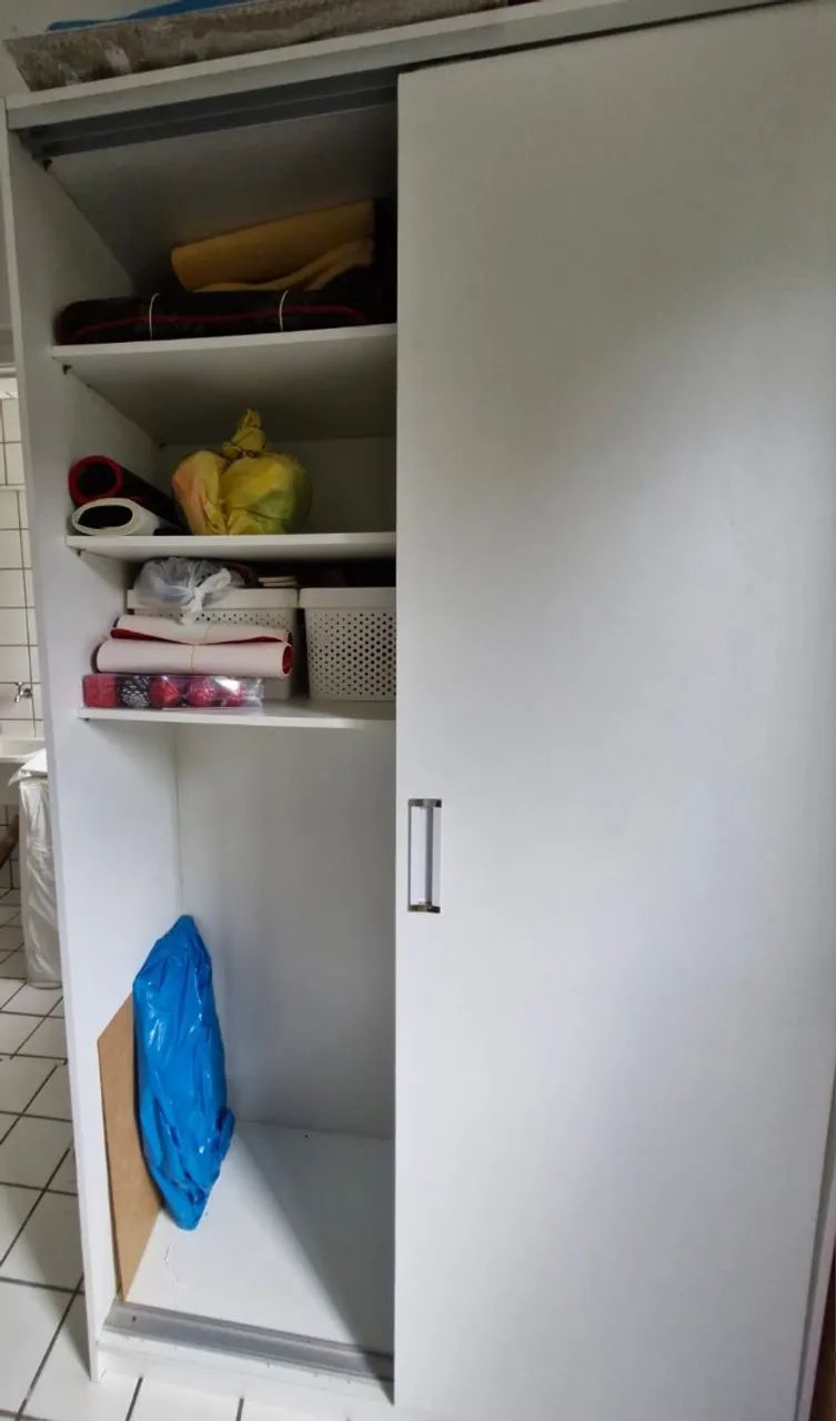 Vende-se Guarda Roupa Solteiro - Foto 2