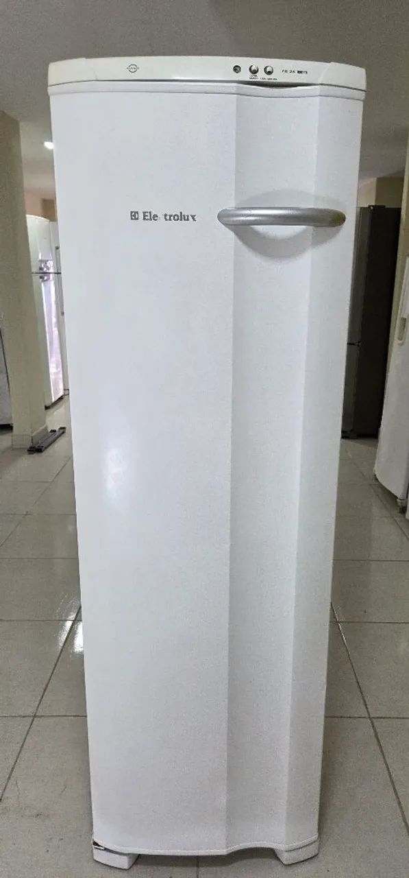 Freezer Vertical Electrolux 203L