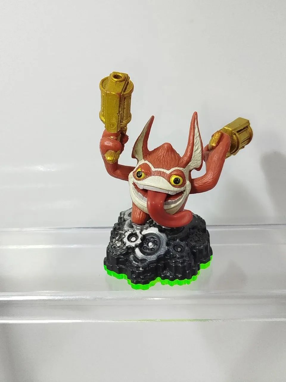 Boneco Skylanders trigger Happy.