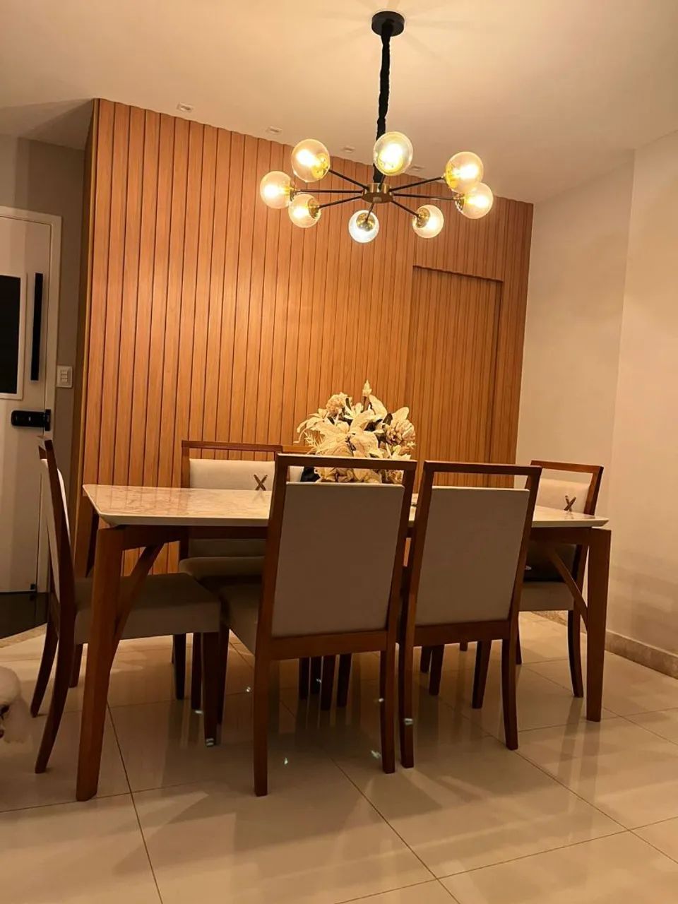 Mesa em madeira 