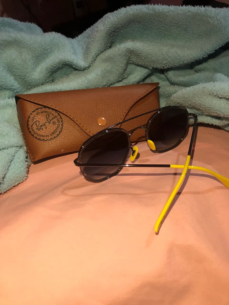 Óculos Ray-Ban Scuderia Ferrari - Original com case - impecável  - Foto 2