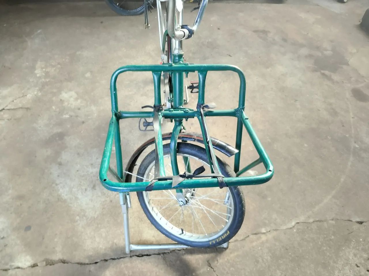 Bicicleta cargueira antiga - Foto 2