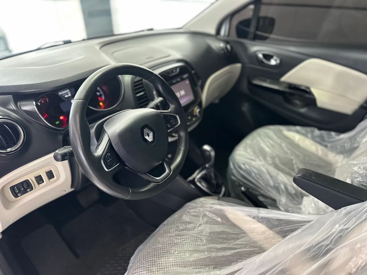 Renault Captur Intense 1.6 16V Flex 5P Aut. 2019 - Foto 4