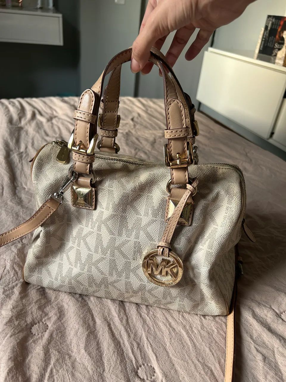 Bolsa Michael Kors Off white  - Foto 4