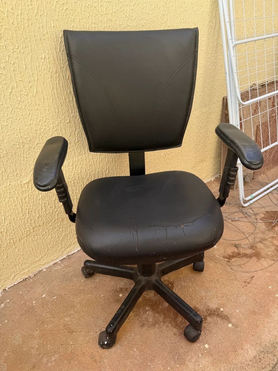 Mesa e cadeira de escritório  - Foto 4