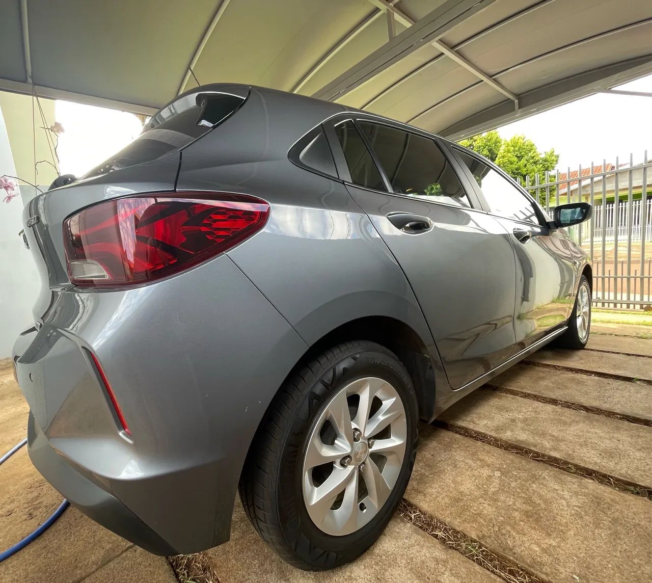 Chevrolet Onix Hatch LTZ 1.0 12V TB Flex Aut. 5P 2021 - Foto 5