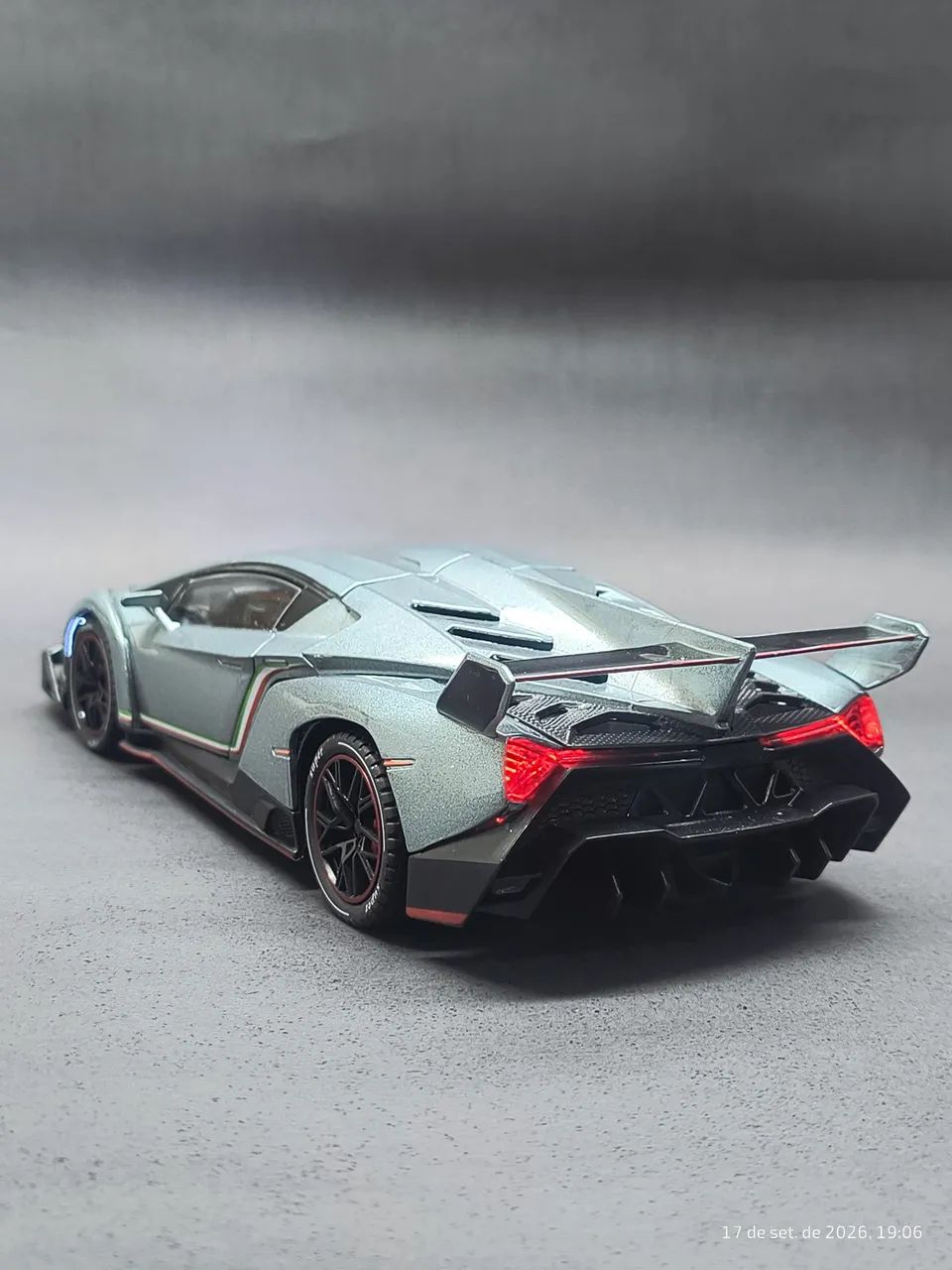 Lamborghini Veneno Escala 1/24 - Foto 5