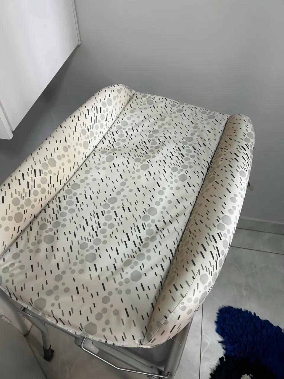 Vendo berço e banheira com suporte  - Foto 3