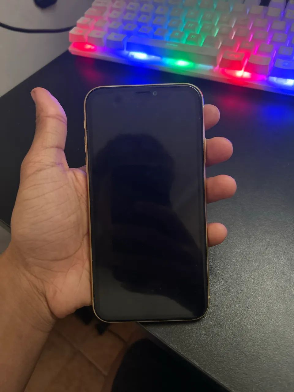 iPhone 11 ? com defeitos ? leia a descrição - Foto 5