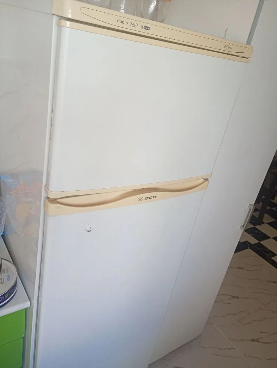 Vendo geladeira cce