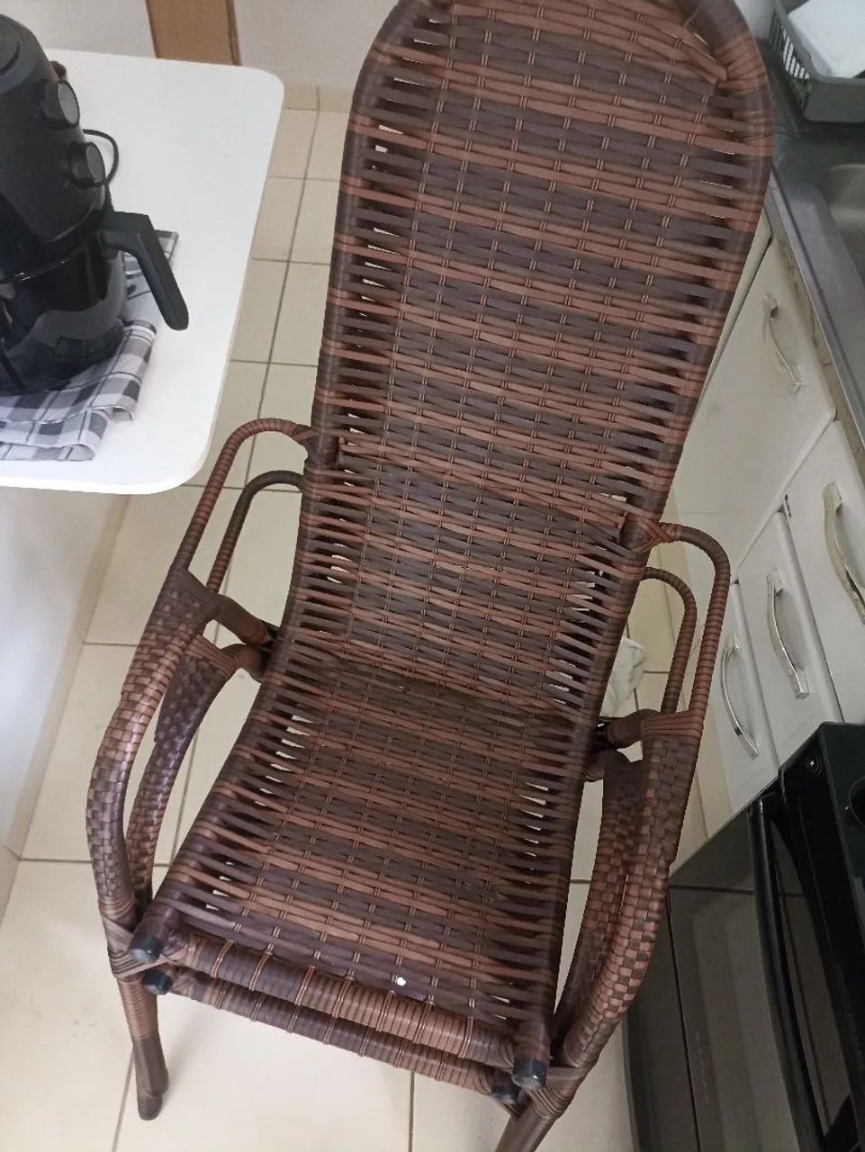 Cadeira de área nova nunca usada. 150$ cada uma  - Foto 2