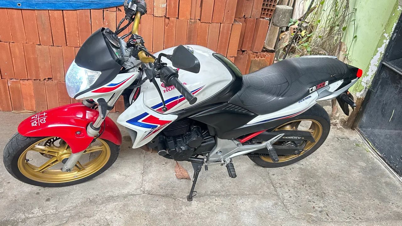 Cb 300 - Foto 2