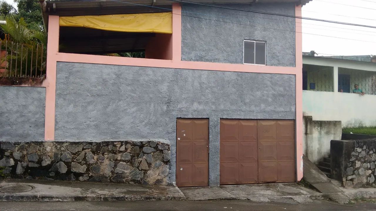 Terreno com garagem 