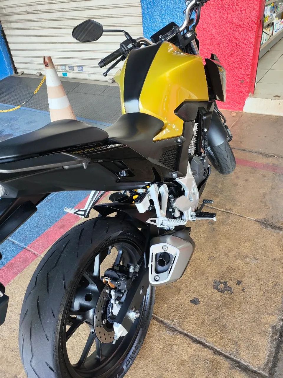 CB300F - Foto 4