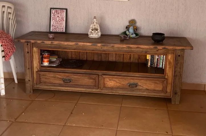 Rack rústico de madeira de demolição 