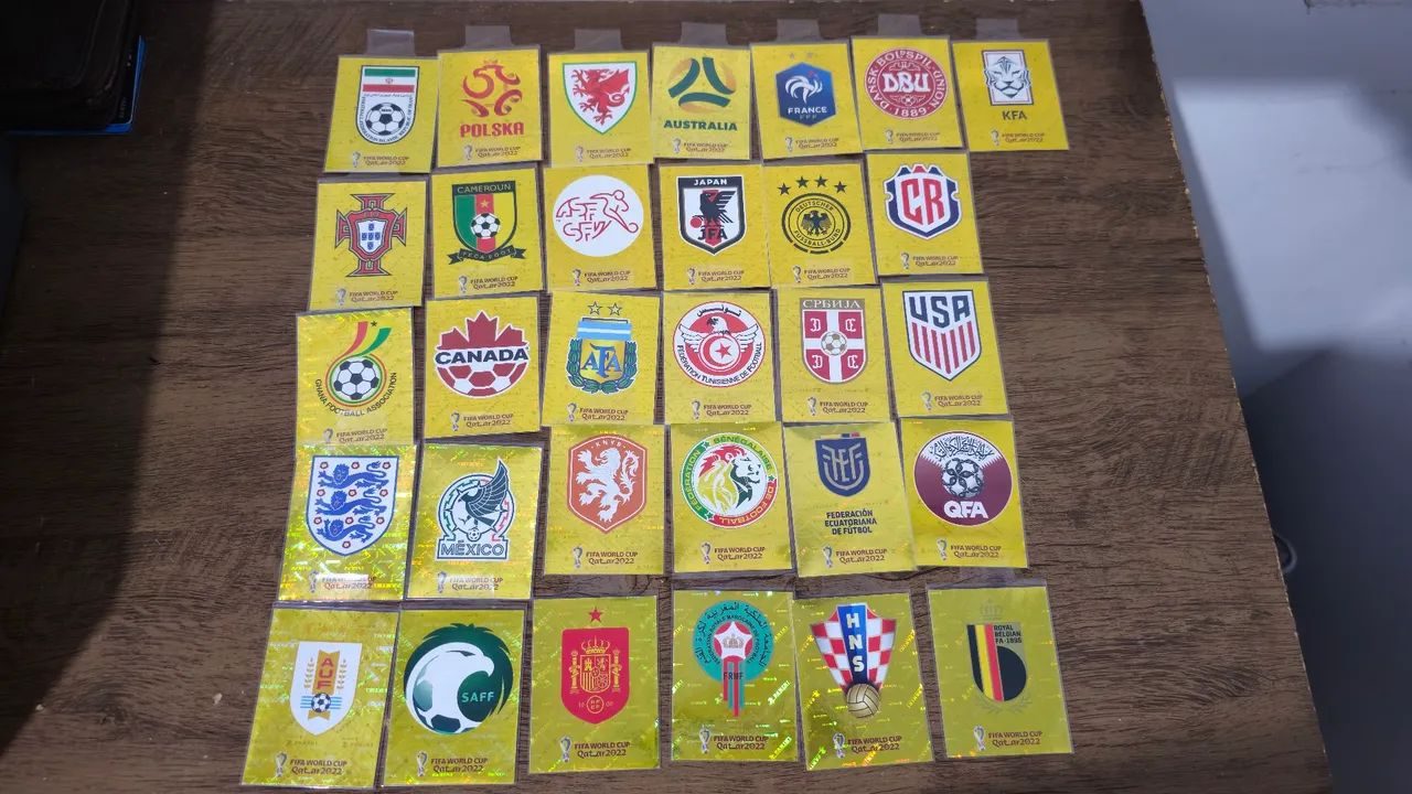 31 Escudos da copa 2022.
