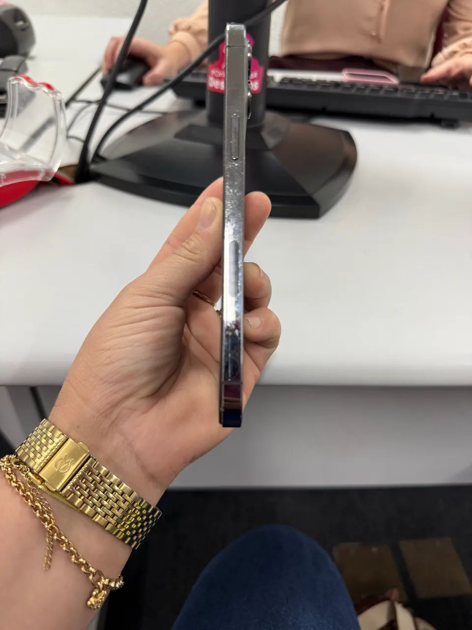 Vendo phone 12 pro max 256 G bateria 100% - Foto 4