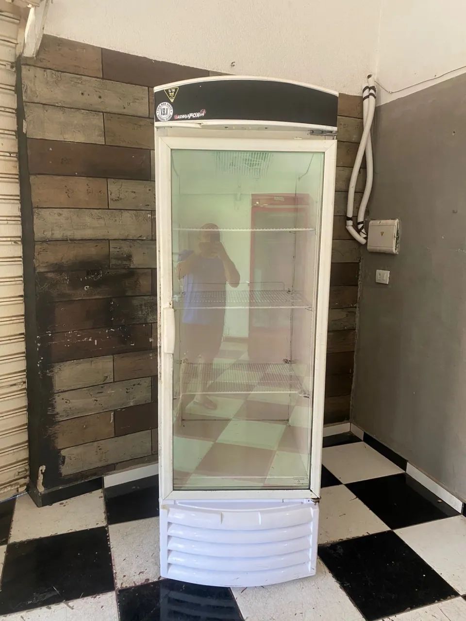 Expositora de bebidas porta de vidro grande entrega grátis  - Foto 3