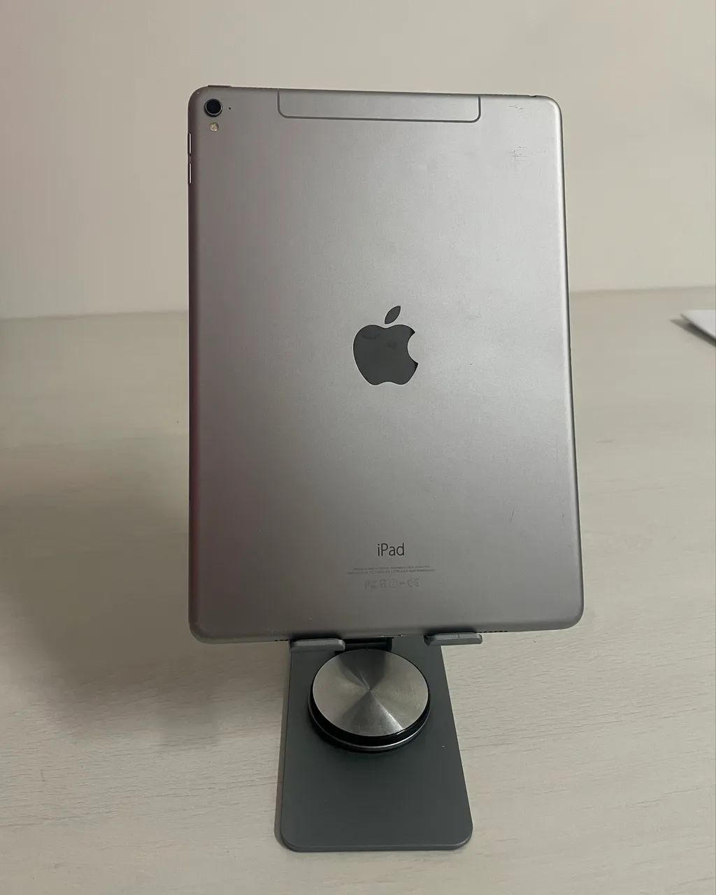 Apple iPad pro 9.7インチ スペースグレー 本体　256GB iPad Pro 9.7 Space Gray (256gb) + Celular - Celulares e