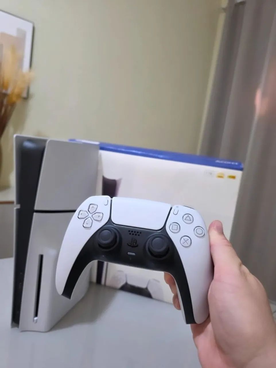 PS5 SLIM 1TB + 4 JOGOS - Foto 2
