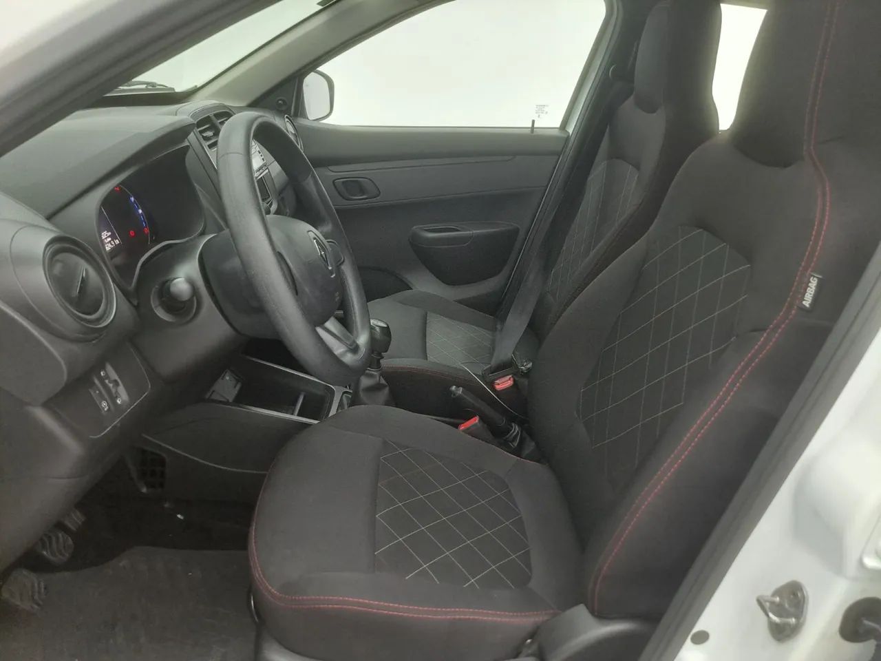 Renault Kwid 1.0 Zen, foto 16 de 18