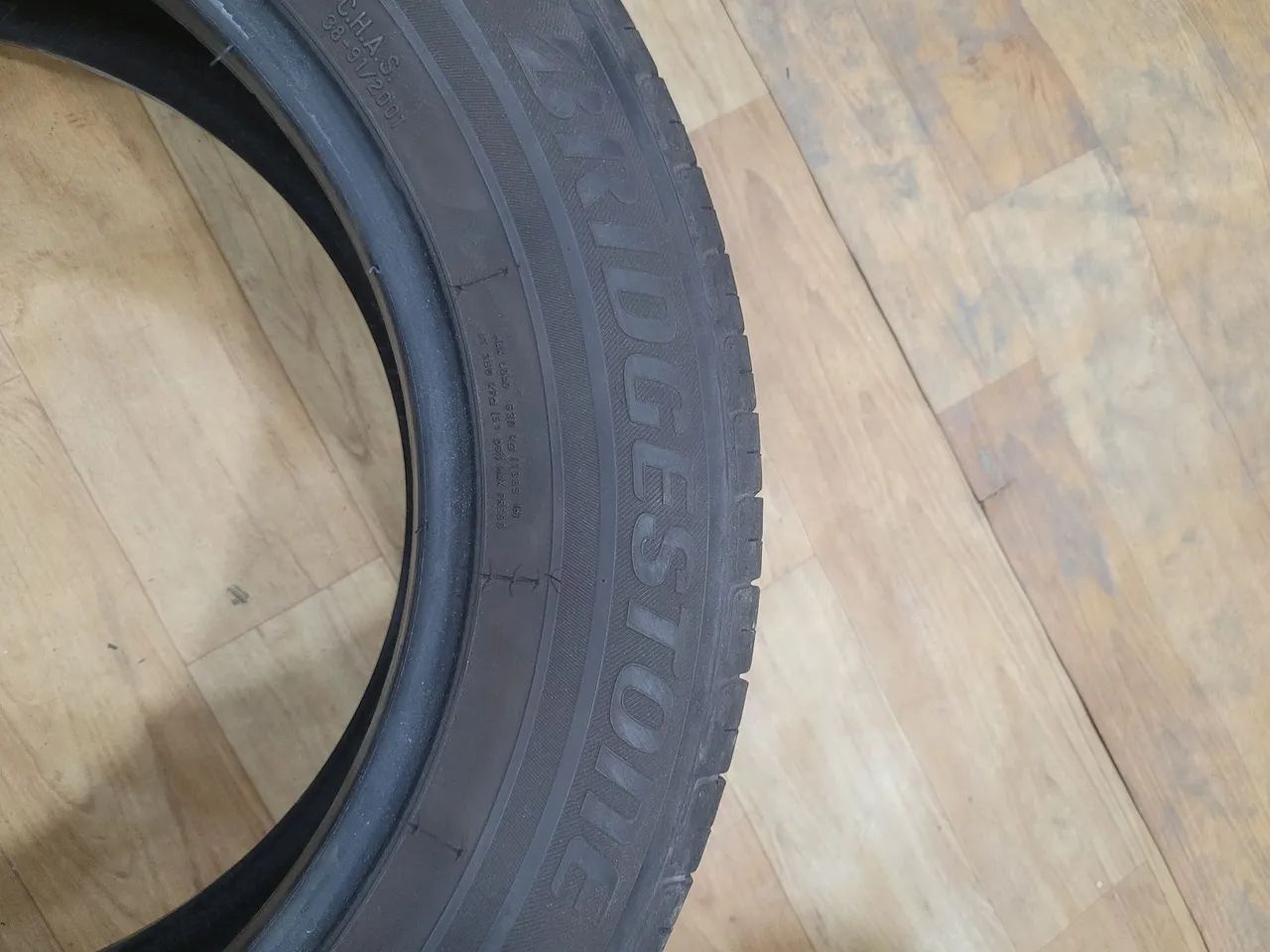 Pneu Bridgestone 205 60 16 - Foto 3