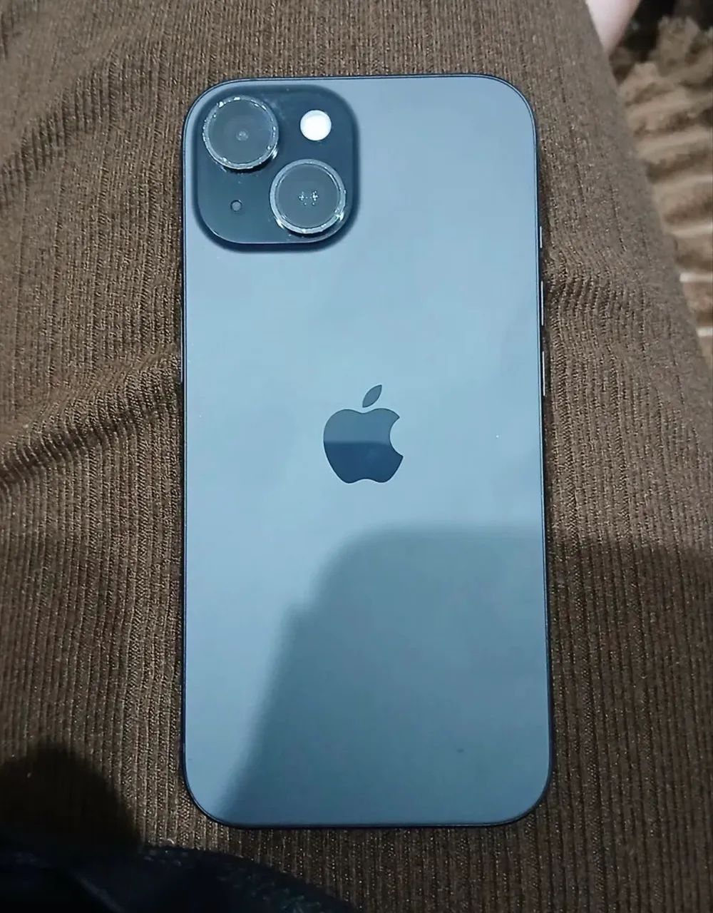 Vendo iPhone 15 256gb em ótimo estado de conservação 