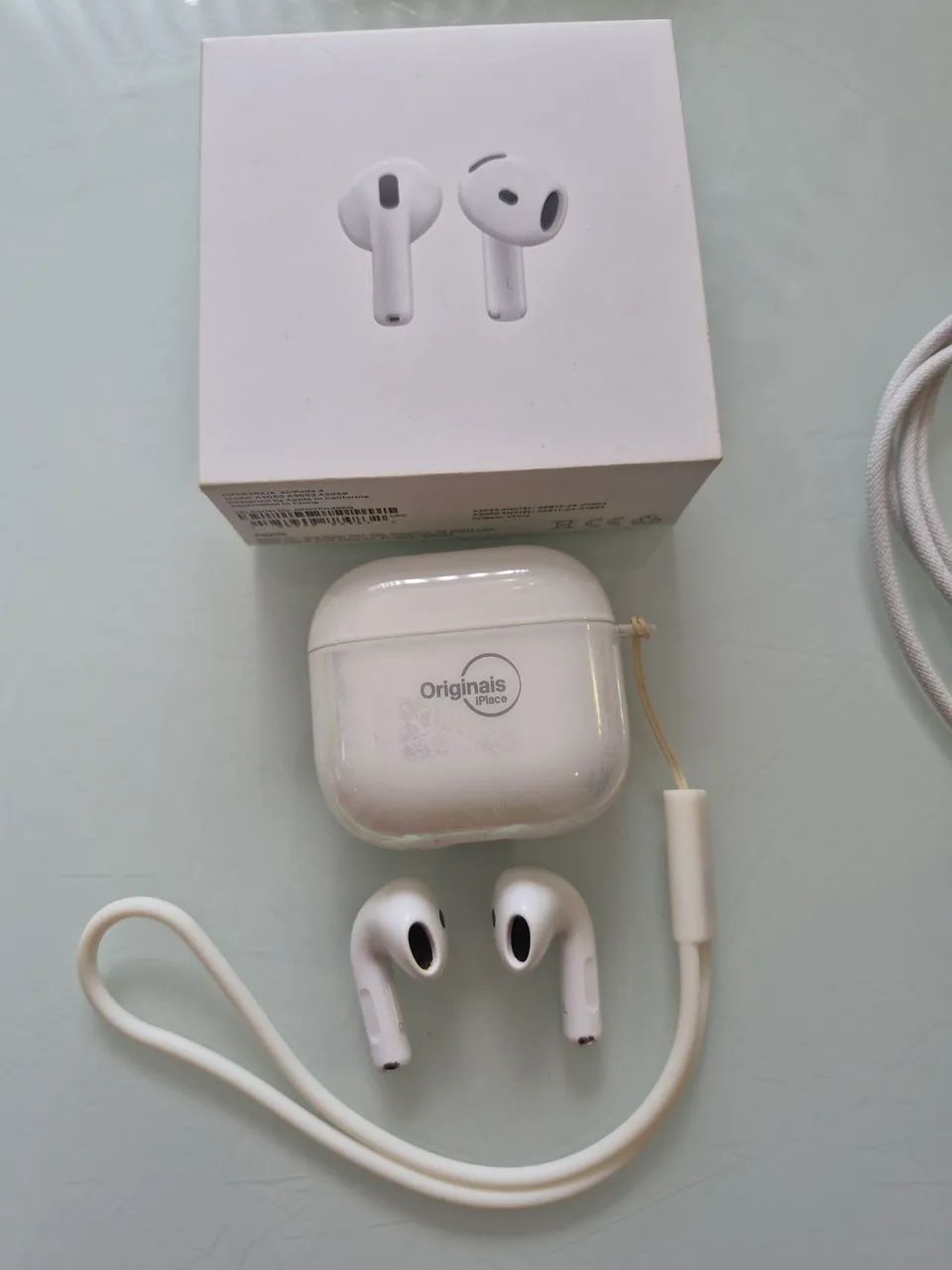 AirPods 4 com Case AirPods Steal 
